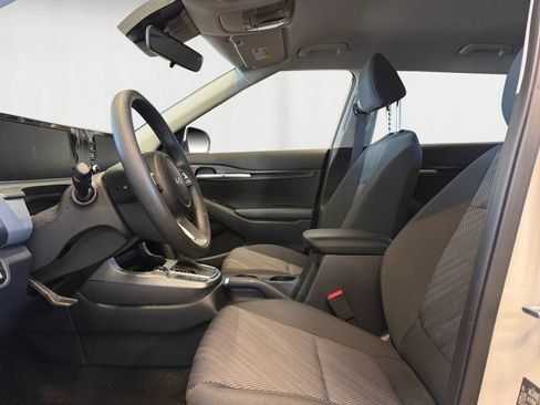 Used 2025 Kia Seltos LX AWD/4WD image 9