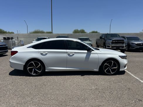 Used 2022 Honda Accord Sport image 5