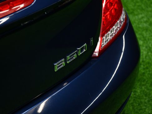 Used 2010 BMW 650i Convertible image 8