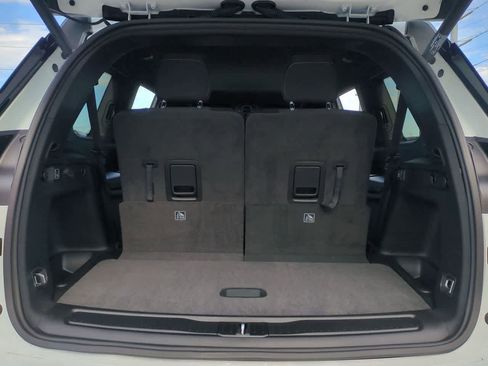 New 2025 Jeep Grand Cherokee L Laredo w/ Luxury Tech Group I RWD image 34