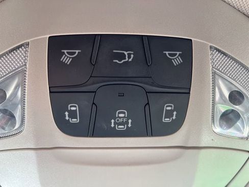 Certified 2023 Chrysler Pacifica Limited image 30