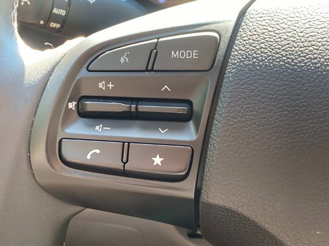 Used 2024 Hyundai Venue SEL FWD image 18