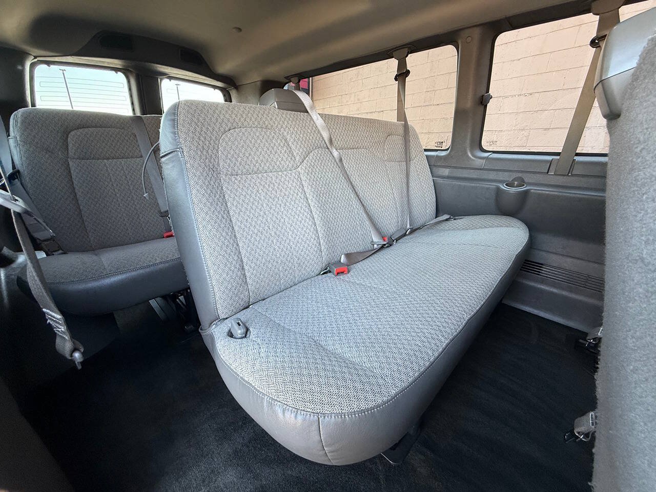 Used 2018 GMC Savana 3500 LT w/ LT Preferred Equipment Group RWD image 19