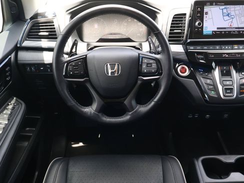 Used 2025 Honda Odyssey Elite image 9