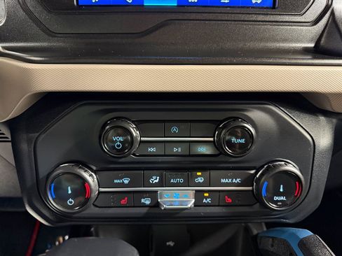 Used 2022 Ford Bronco Wildtrak AWD/4WD image 18