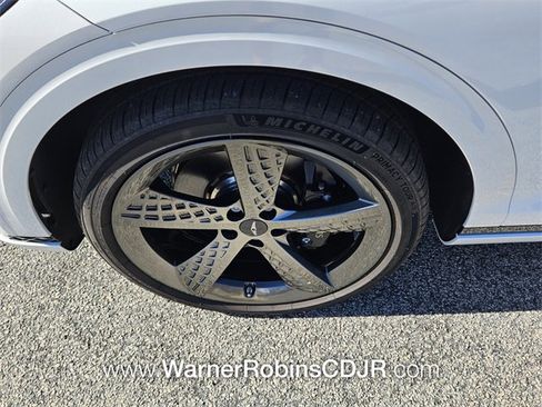 Used 2025 Genesis GV70 2.5T w/ Sport Prestige Package image 19