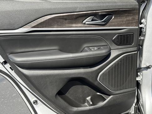 New 2026 Jeep Grand Cherokee Limited Reserve image 27