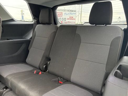 Used 2020 Chevrolet Traverse LT FWD image 16