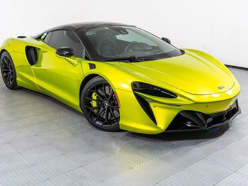 Used 2025 McLaren Artura Spider image 51