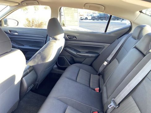 Used 2024 Nissan Altima 2.5 SV image 16