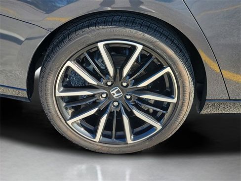 Used 2023 Honda Accord Touring image 5