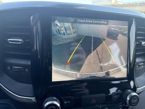 Used 2019 RAM 1500 Big Horn AWD/4WD image 23