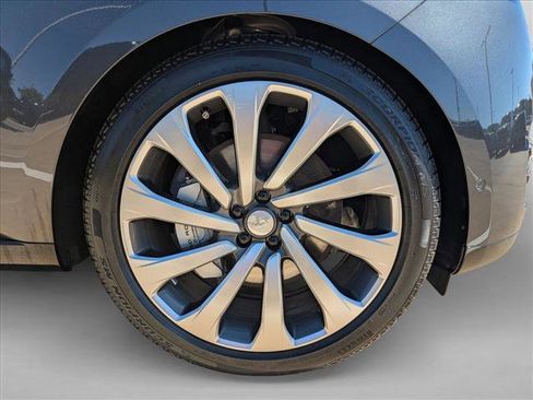 New 2025 Land Rover Range Rover Long Wheelbase SE AWD/4WD image 10