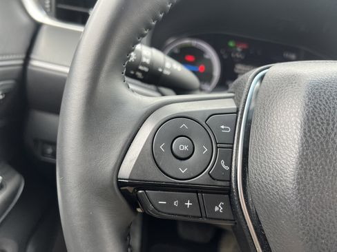 Certified 2024 Toyota Venza XLE image 29