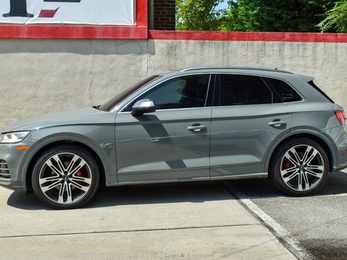Used 2020 Audi SQ5 Premium Plus w/ Premium Plus Package AWD/4WD image 3