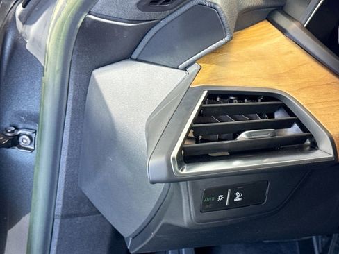 Used 2023 Audi e-tron GT Premium Plus image 10