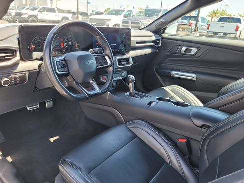 Used 2025 Ford Mustang Premium RWD image 11