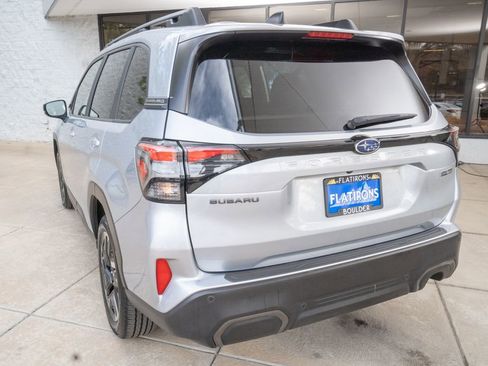 Used 2025 Subaru Forester Limited w/ Popular Package image 5