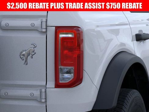 New 2025 Ford Bronco 4-Door image 23
