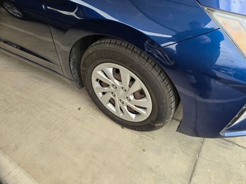 Used 2019 Hyundai Elantra SE image 7