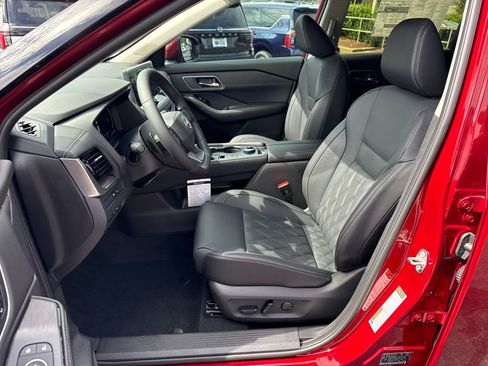 New 2026 Nissan Rogue Platinum w/ Platinum Premium Package image 9