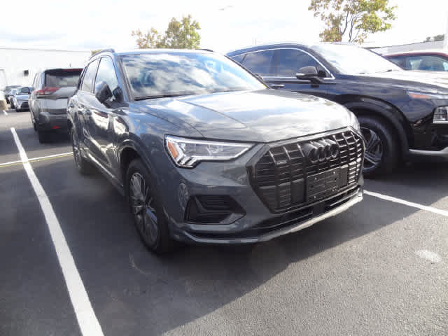 Used 2023 Audi Q3 2.0T Premium AWD/4WD image 3