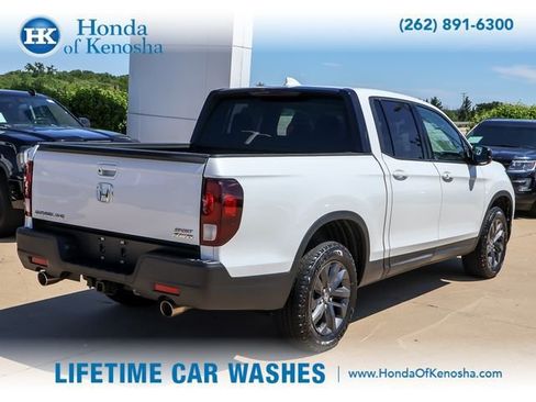 Used 2023 Honda Ridgeline Sport image 5