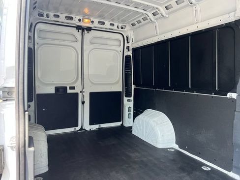 Used 2023 RAM ProMaster 2500 FWD image 18