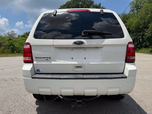 Used 2011 Ford Escape XLT w/ 203A Rapid Spec Order Code FWD image 18