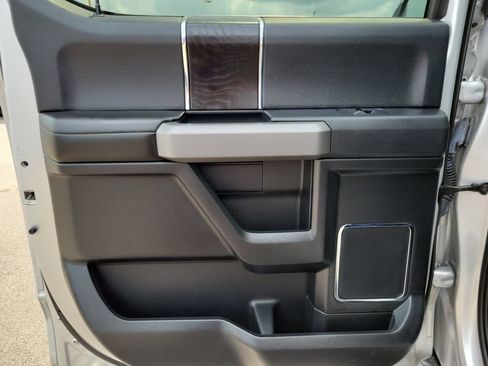 Certified 2019 Ford F150 Platinum w/ Equipment Group 701A Luxury AWD/4WD image 10