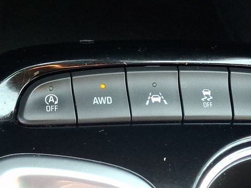 Used 2021 Buick Encore GX Essence w/ Advanced Technology Package AWD/4WD image 27