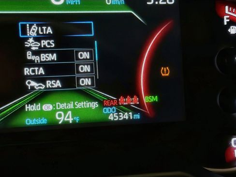 Used 2025 Toyota RAV4 XLE FWD image 8