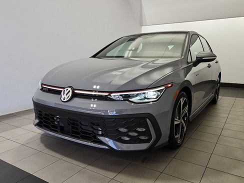 New 2026 Volkswagen GTI SE image 2