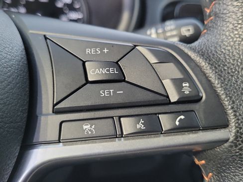 Used 2023 Nissan Kicks SR image 8