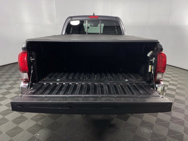 Used 2021 Toyota Tacoma SR5 RWD image 21