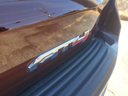 Used 2023 GMC Yukon AT4 image 6