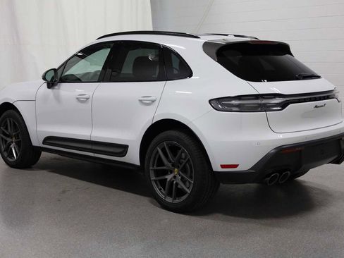 Certified 2025 Porsche Macan Turbo image 3