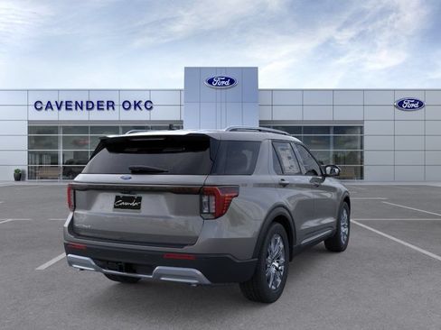 New 2026 Ford Explorer Platinum RWD image 8