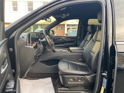 Used 2022 Cadillac Escalade ESV Luxury image 27