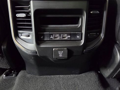 Used 2019 RAM 1500 Limited w/ Advanced Safety Group AWD/4WD image 31