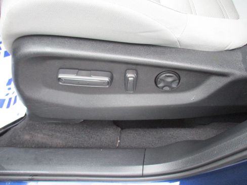 Used 2017 Honda CR-V EX image 17