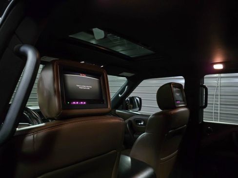 Used 2020 Nissan Armada Platinum w/ Platinum Reserve Package image 17