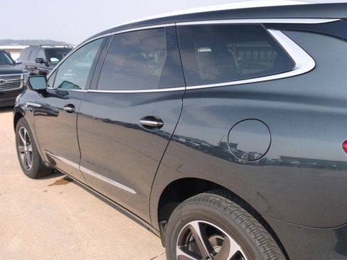 Used 2019 Buick Enclave Essence AWD/4WD image 8