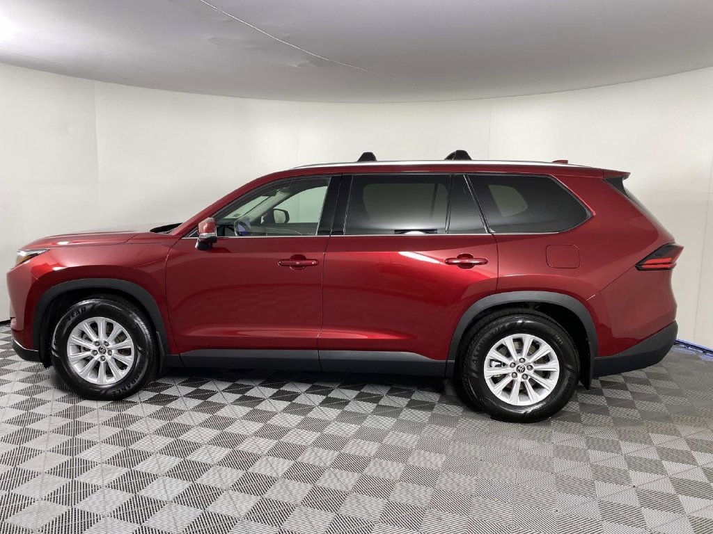 Used 2025 Toyota Grand Highlander FWD image 5