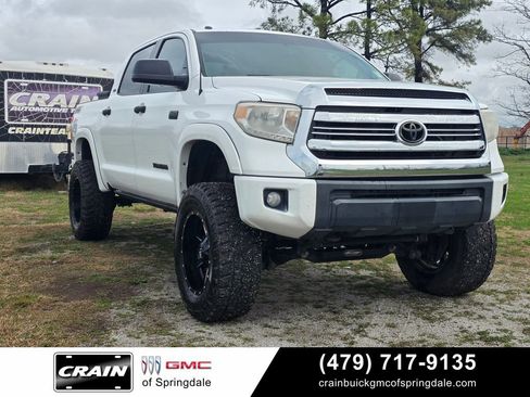 Used 2017 Toyota Tundra SR5 w/ SR5 Upgrade Package image 1