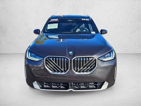 Certified 2025 BMW X3 xDrive30i w/ Premium Package image 2