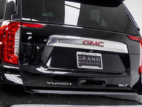 Used 2023 GMC Yukon SLT w/ SLT Premium Package RWD image 14
