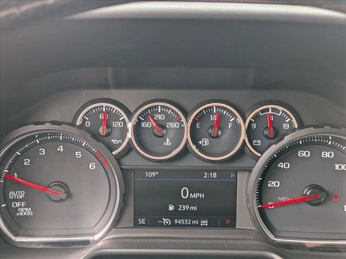 Used 2021 Chevrolet Suburban Z71 w/ Luxury Package AWD/4WD image 10