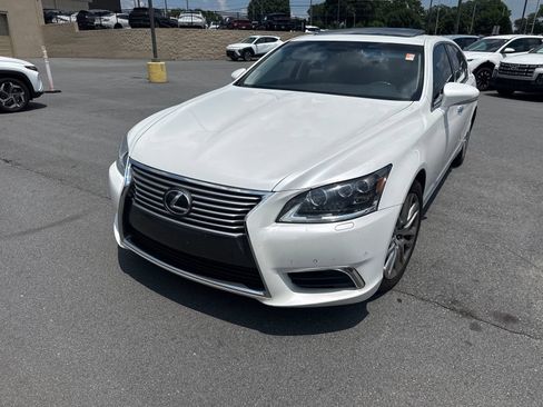 Used 2015 Lexus LS 460 L RWD image 3