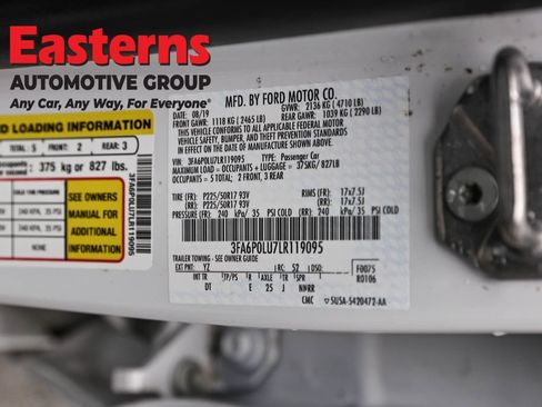 Used 2020 Ford Fusion SE FWD image 33